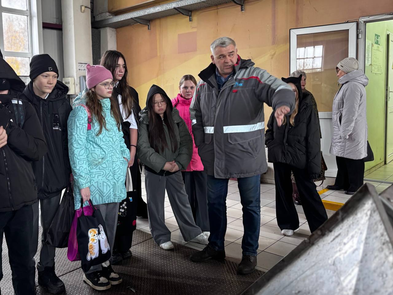 На экскурсии подольским школьникам показали все этапы очистки сточных вод На экскурсии подольским школьникам показали все этапы очистки сточных вод