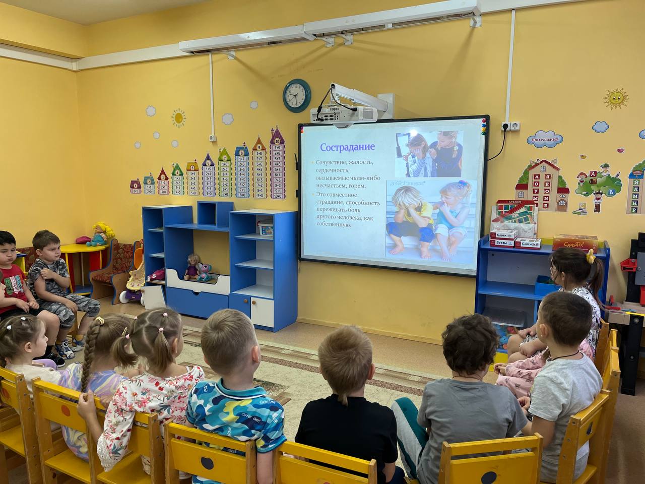 В рамках реализации проекта по духовно - нравственному и гражданско - патриотическому воспитанию "Добрый сад" сегодня в дошкольном отделении МБОУ СШN10 имени С.Н. Воронина (пос. Мещерское) в группе «Золотой ключик» В рамках реализации проекта по духовно - нравственному и гражданско - патриотическому воспитанию "Добрый сад" сегодня в дошкольном отделении МБОУ СШN10 имени С.Н. Воронина (пос. Мещерское) в группе «Золотой ключик»