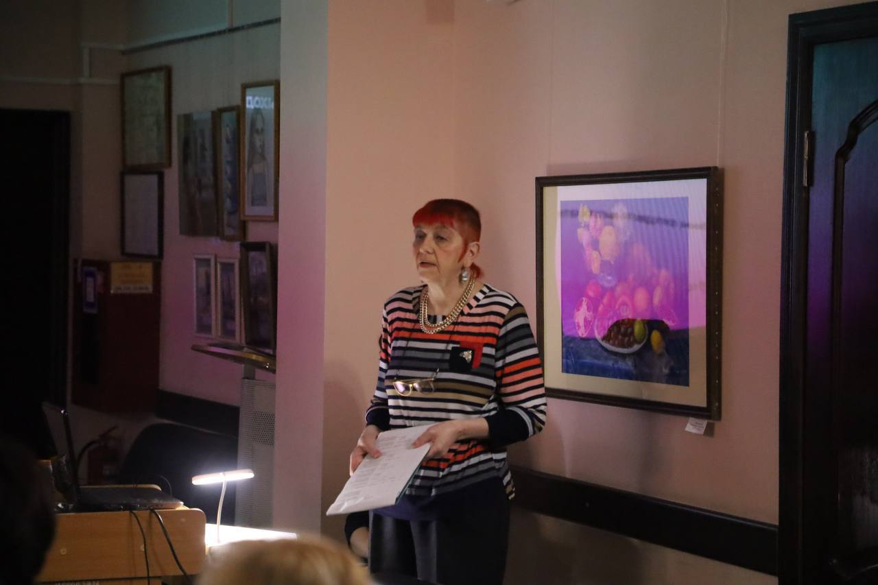 Детская художественная школа имени А.А. Бузовкина в Серпухове вновь служит площадкой для повышения квалификации преподавателей изобразительного искусства из всего Подмосковья Детская художественная школа имени А.А. Бузовкина в Серпухове вновь служит площадкой для повышения квалификации преподавателей изобразительного искусства из всего Подмосковья