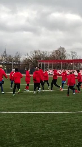 На стадионе «Гидросталь» прошла экскурсия для старшеклассников лицея №4 и СОШ №8 им. Героя Советского Союза А.И. Маркова