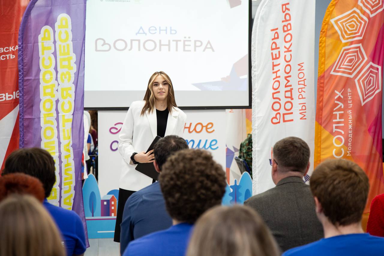 Константин Михальков: Вручили благодарственные письма Главы самым активным добровольцам Солнечногорска Константин Михальков: Вручили благодарственные письма Главы самым активным добровольцам Солнечногорска