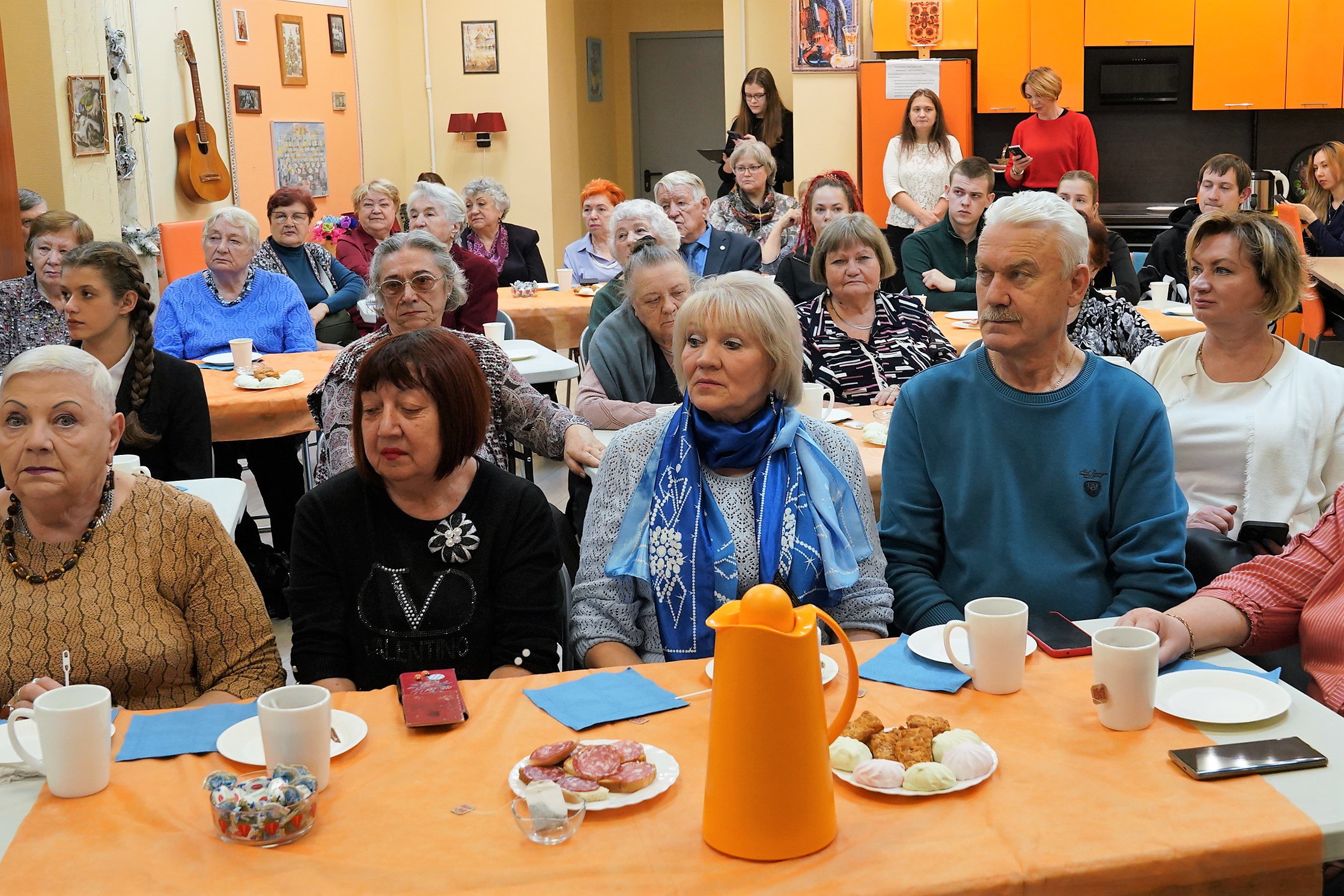 В Реутове участники клуба «Активное долголетие» отпраздновали День рождения комсомола В Реутове участники клуба «Активное долголетие» отпраздновали День рождения комсомола
