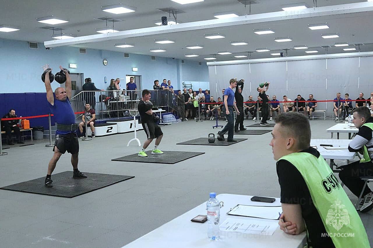 В Подмосковье определили лучших сотрудников МЧС России по гиревому спорту В Подмосковье определили лучших сотрудников МЧС России по гиревому спорту