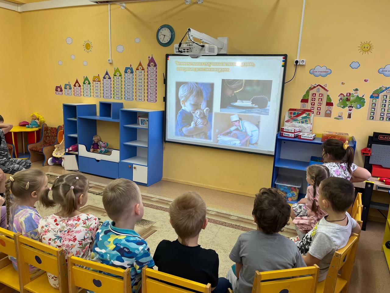 В рамках реализации проекта по духовно - нравственному и гражданско - патриотическому воспитанию "Добрый сад" сегодня в дошкольном отделении МБОУ СШN10 имени С.Н. Воронина (пос. Мещерское) в группе «Золотой ключик» В рамках реализации проекта по духовно - нравственному и гражданско - патриотическому воспитанию "Добрый сад" сегодня в дошкольном отделении МБОУ СШN10 имени С.Н. Воронина (пос. Мещерское) в группе «Золотой ключик»