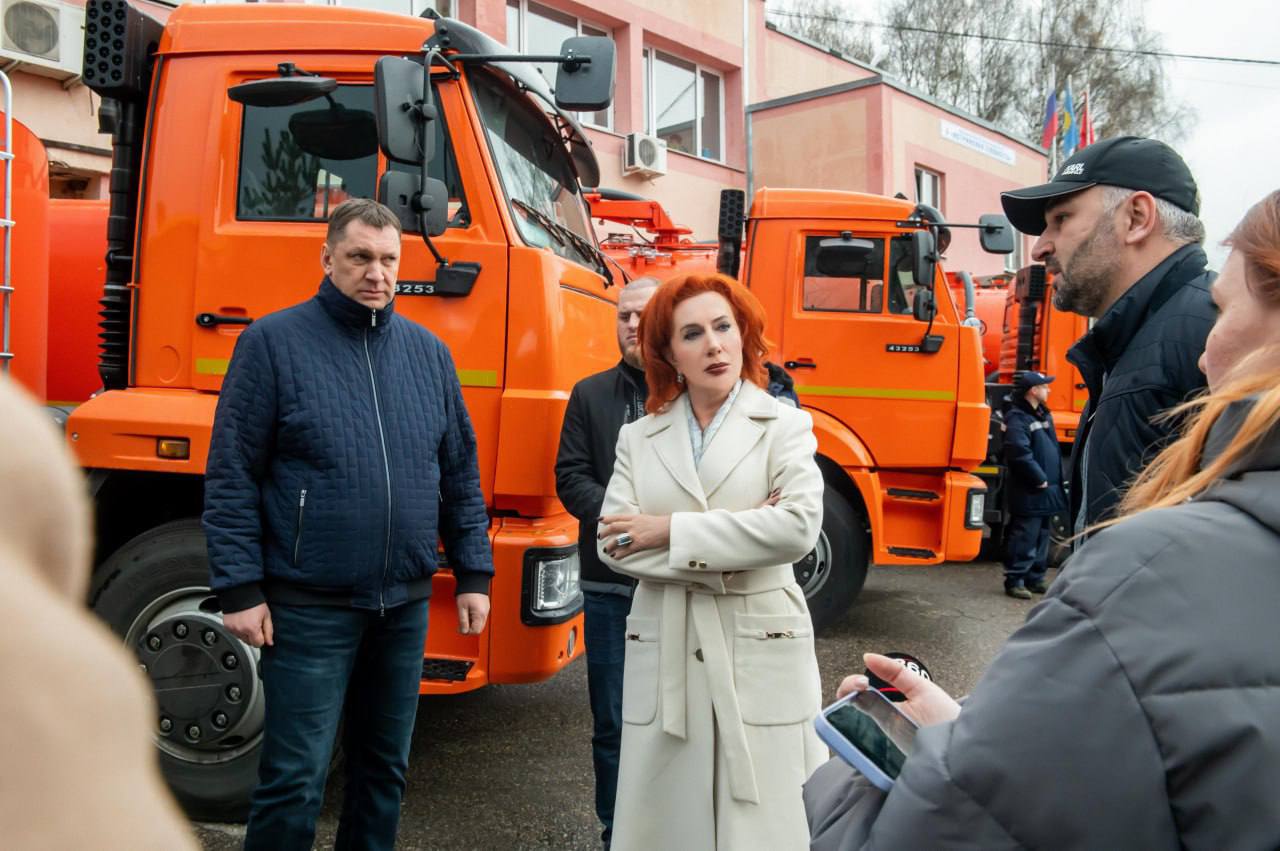 Татьяна Витушева: Сразу 5 единиц спецтехники пополнили автопарки 2-х основных ресурсоснабжающих предприятий муниципального округа Истра