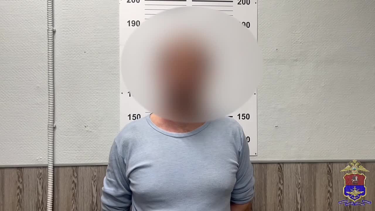 Столичные транспортные полицейские Ленинградского вокзала выявили жителя Подмосковья с наркотическим средством