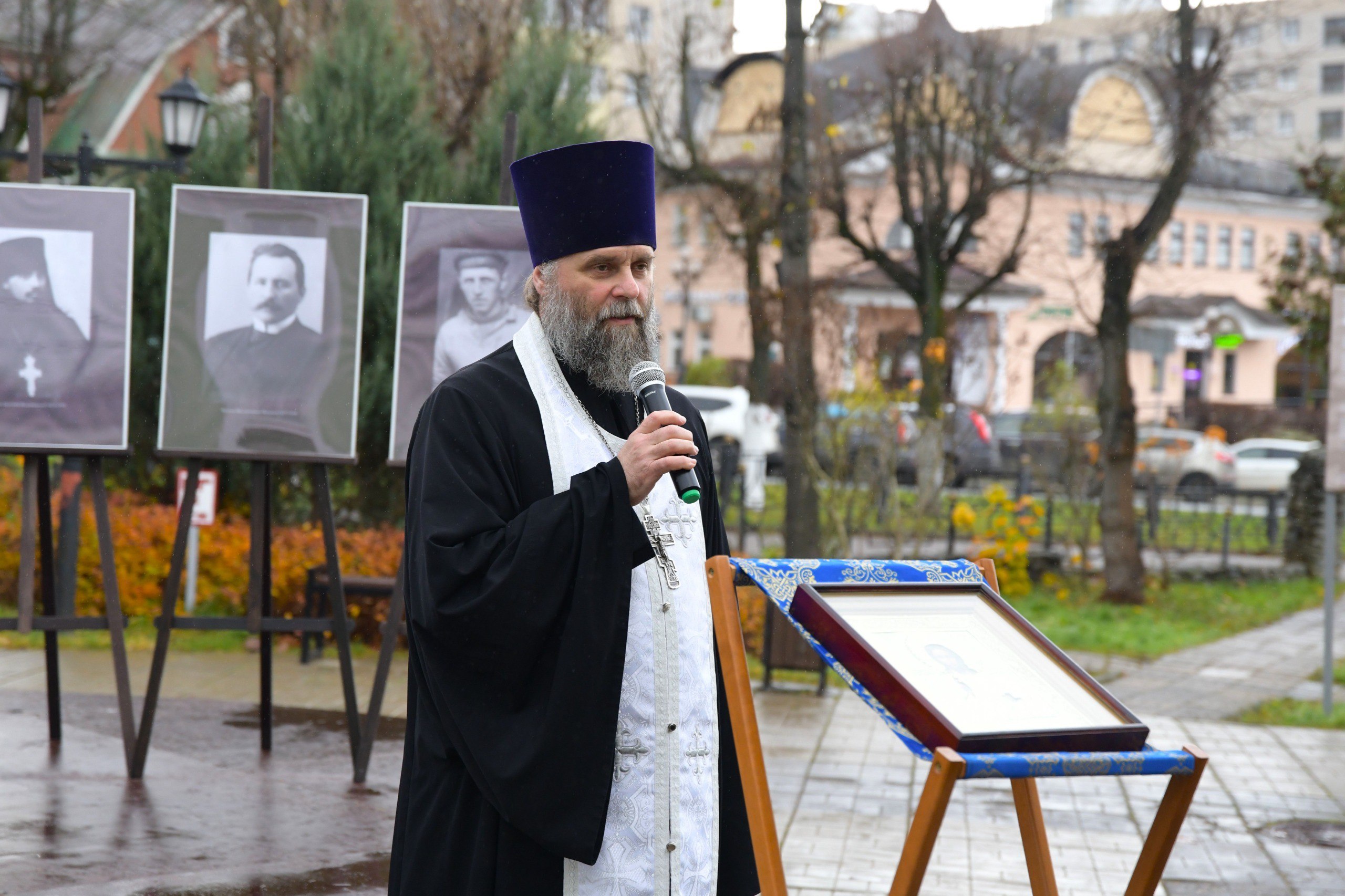 В Дмитрове почтили память жертв политических репрессий В Дмитрове почтили память жертв политических репрессий