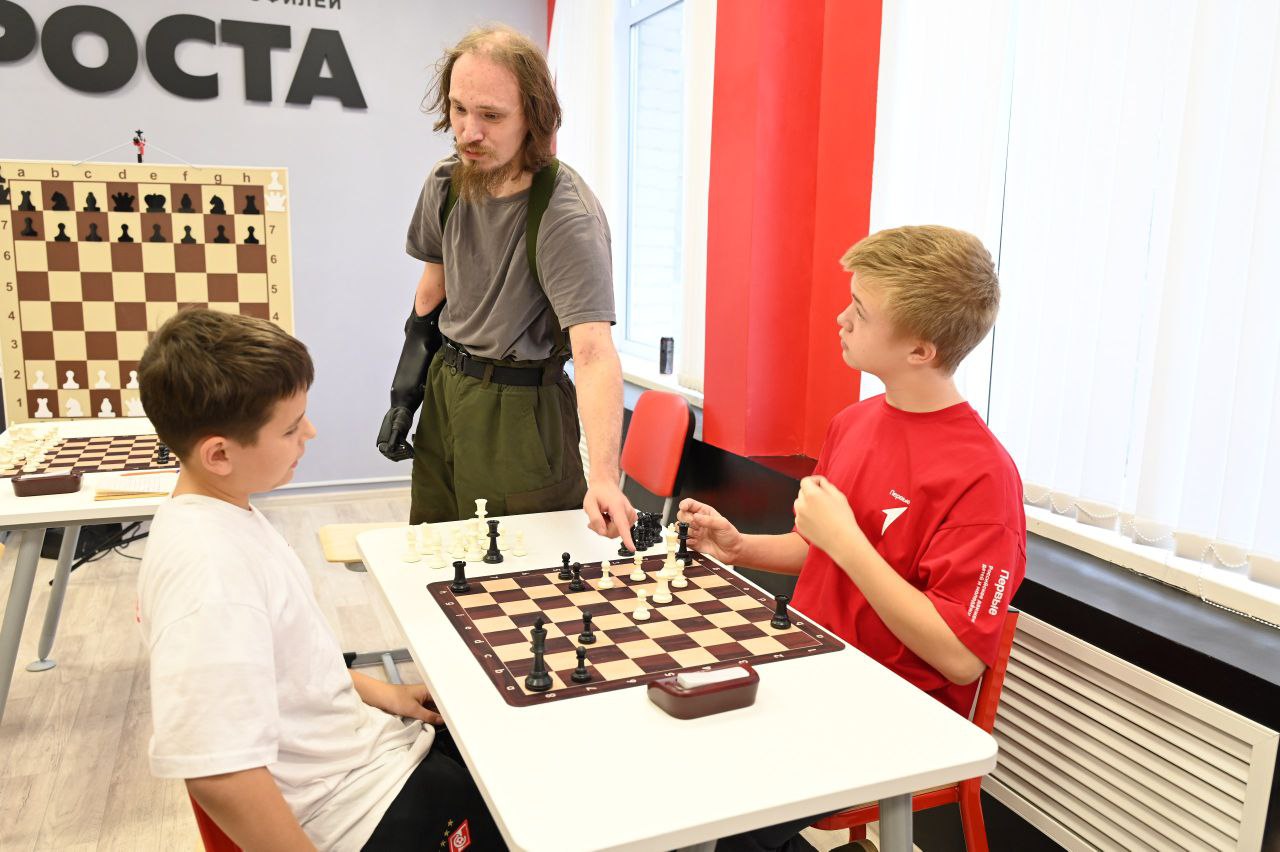 В Серпухов состоялся открытый турнир по шахматам клуба Сергея Карякина В Серпухов состоялся открытый турнир по шахматам клуба Сергея Карякина