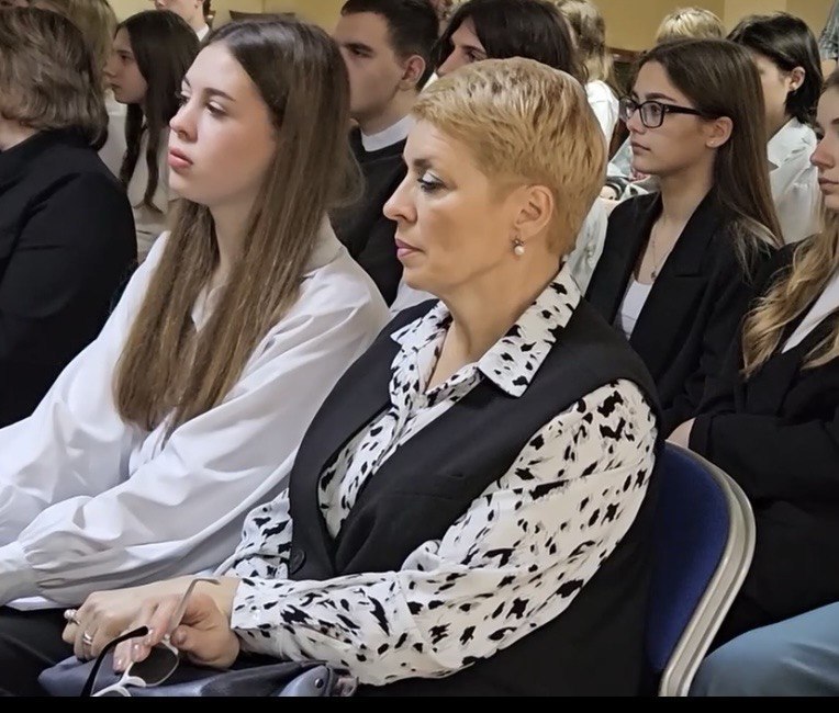 Доброта в наших сердцах: День добровольца в МБОУ СОШ № 8! Доброта в наших сердцах: День добровольца в МБОУ СОШ № 8!