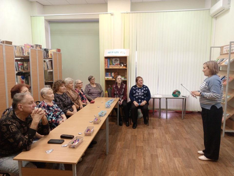 Час размышлений «Быть здоровым – значит быть счастливым» прошел в Шараповской сельской библиотеке для участников клуба «ДИВО»