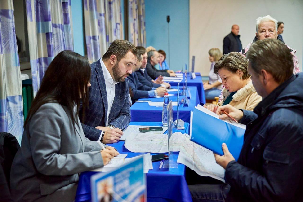 Михаил Собакин: Четверг традиционно завершаем приемом жителей в формате «Выездной администрации» Михаил Собакин: Четверг традиционно завершаем приемом жителей в формате «Выездной администрации»