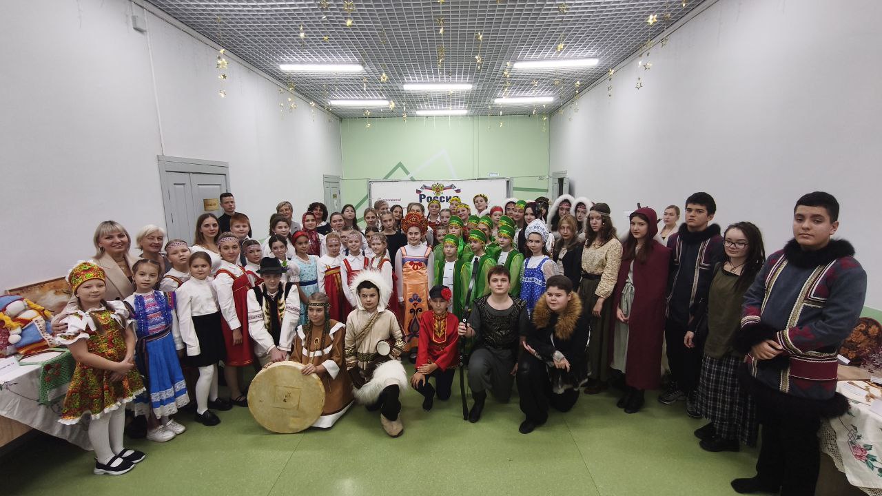 В ЦДТ «Родник» им. А.Н. Осокина состоялся муниципальный этап Всероссийского фестиваля народной культуры «Наследники традиций», приуроченный ко Дню народного единства В ЦДТ «Родник» им. А.Н. Осокина состоялся муниципальный этап Всероссийского фестиваля народной культуры «Наследники традиций», приуроченный ко Дню народного единства