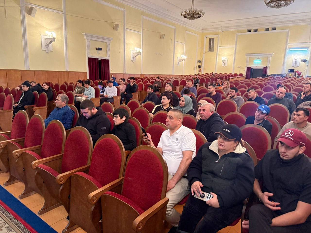 Встреча для иностранных работников в ГЦНТиД «Лепсе»