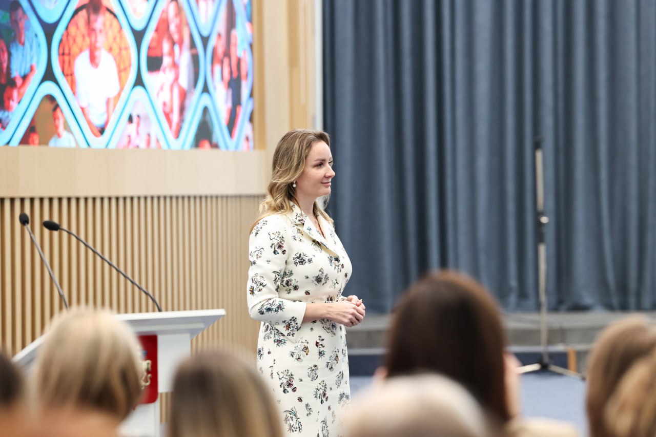 Андрей Воробьев: Сегодня вручил заслуженные награды семьям, которые воспитывают приемных детей Андрей Воробьев: Сегодня вручил заслуженные награды семьям, которые воспитывают приемных детей