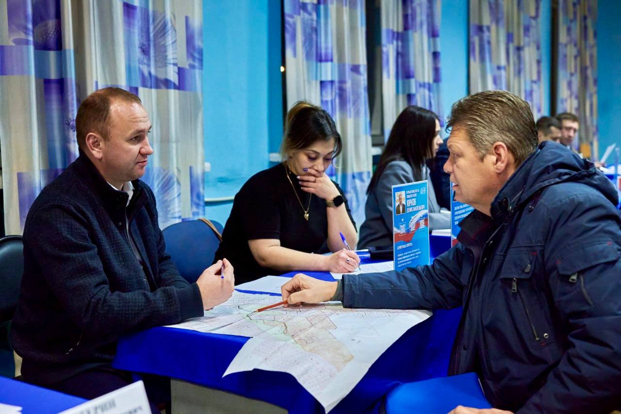 Михаил Собакин: Четверг традиционно завершаем приемом жителей в формате «Выездной администрации» Михаил Собакин: Четверг традиционно завершаем приемом жителей в формате «Выездной администрации»