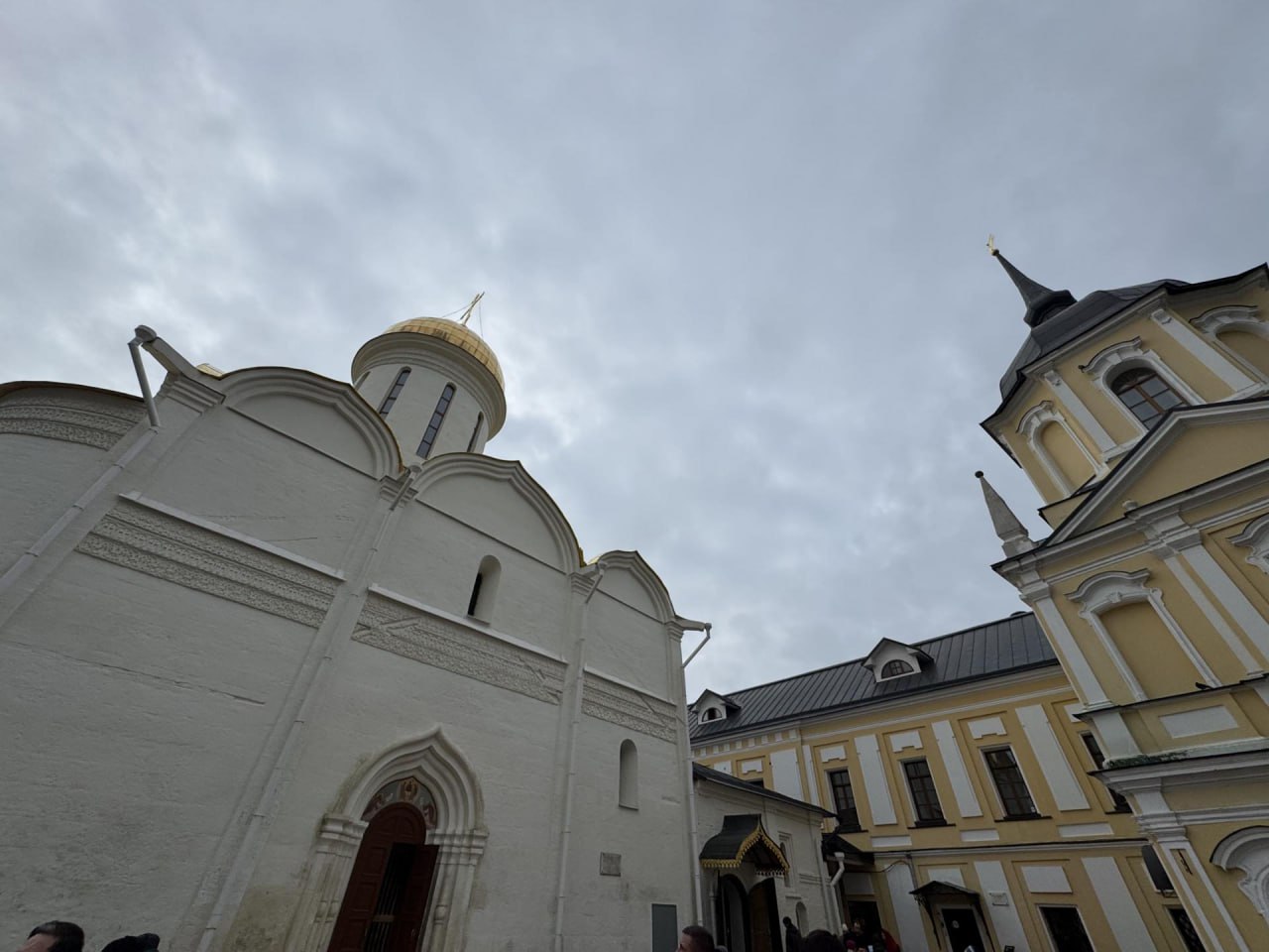 В Троице-Сергиевой лавре прошёл круглый стол с участием журналистов и блогеров Подмосковья В Троице-Сергиевой лавре прошёл круглый стол с участием журналистов и блогеров Подмосковья