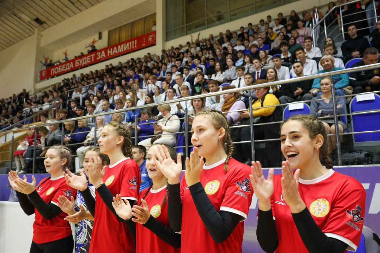 Ровно год назад был дан официальный старт Единой школьной лиге в Подмосковье Ровно год назад был дан официальный старт Единой школьной лиге в Подмосковье