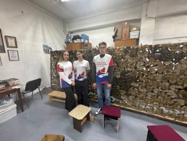 Волонтеры Подмосковья муниципального округа Чехов приняли участие в важной инициативе по плетению маскировочных сетей