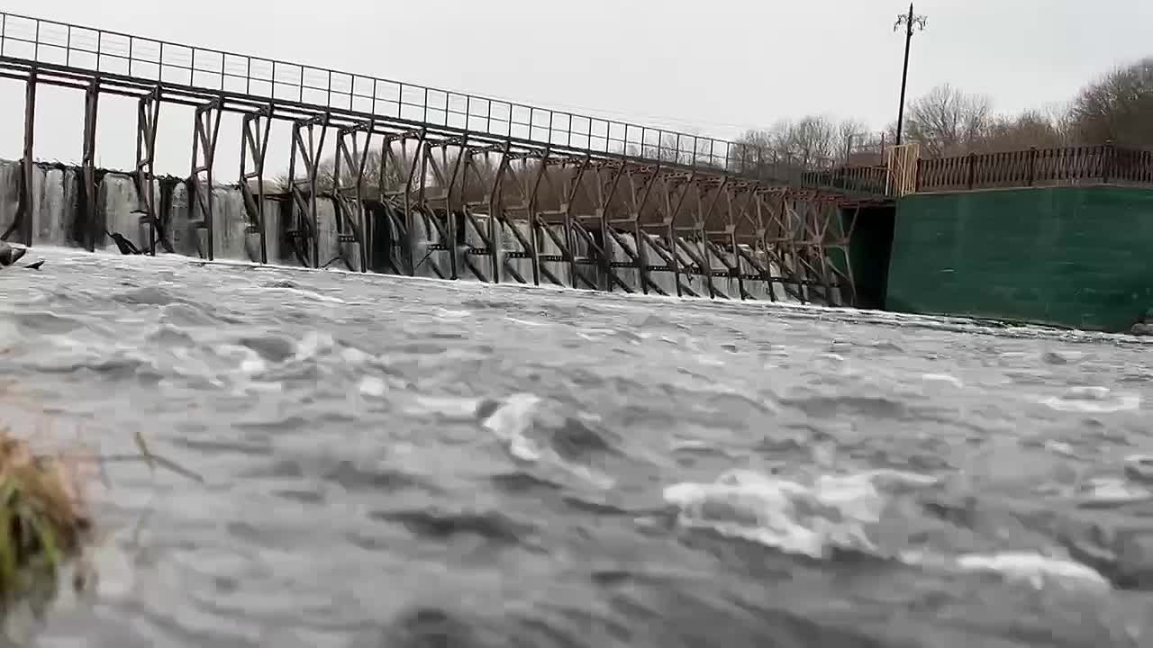 Плотину на реке Пахра начнут готовить к зимнему периоду