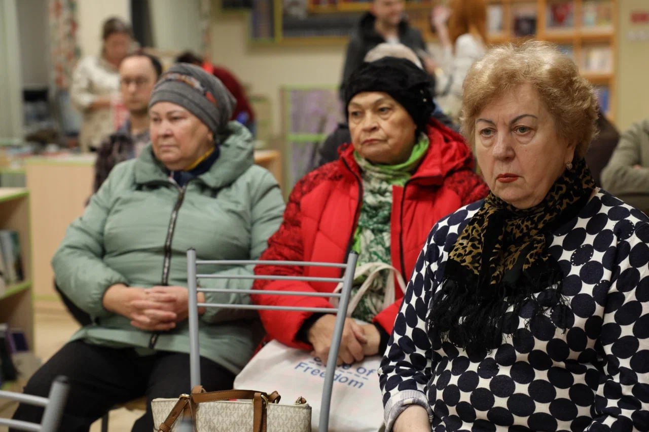 Мытищинцы обсудили безопасность и порядок с полицией и депутатом Мытищинцы обсудили безопасность и порядок с полицией и депутатом