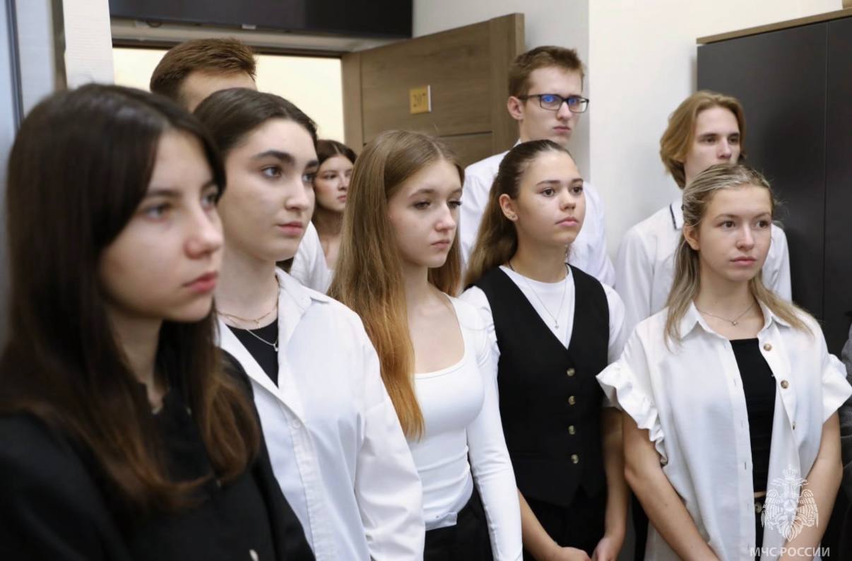 Для школьников Долгопрудного провели урок безопасности Для школьников Долгопрудного провели урок безопасности