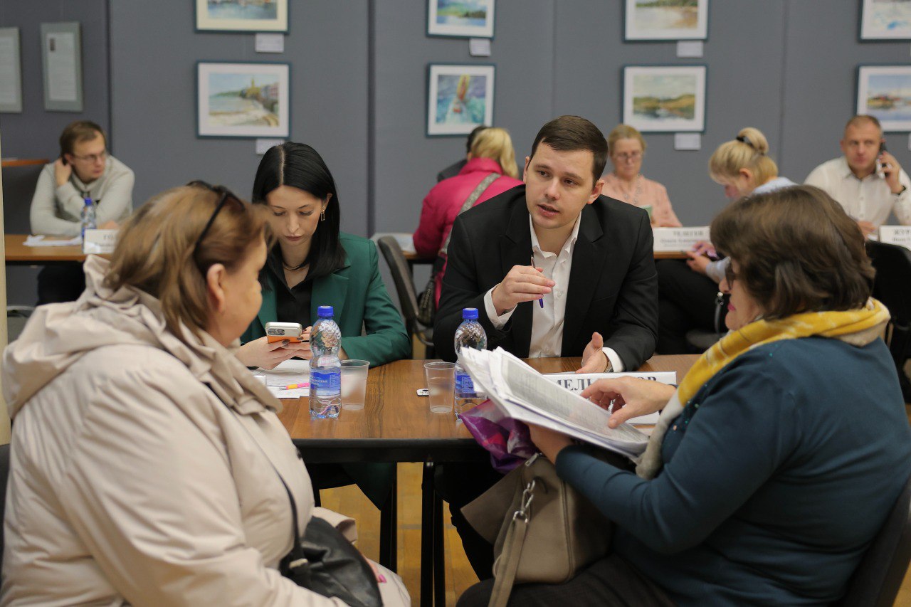 Более 190 человек пришли на «Выездную администрацию» Более 190 человек пришли на «Выездную администрацию»