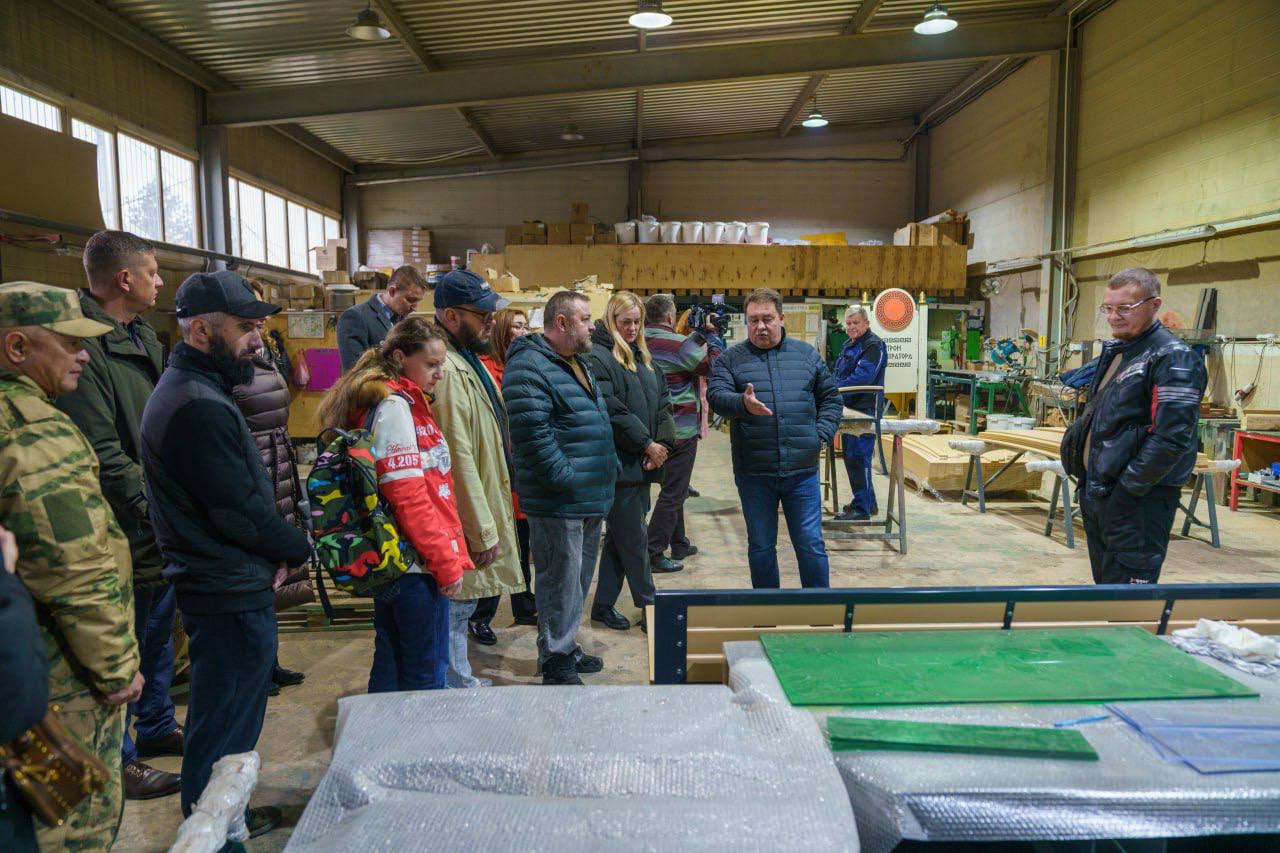 Помогаем участникам СВО найти своё дело в мирной жизни благодаря программе адаптации и трудоустройства Помогаем участникам СВО найти своё дело в мирной жизни благодаря программе адаптации и трудоустройства