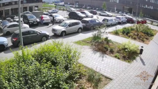 Двое мужчин похитили 257 пожарных рукавов, заходя в чужие подъезды