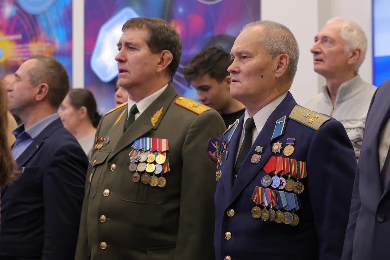 Игорь Трифонов: В молодёжном центре «Космос» прошли торжественные проводы королёвцев, которые отправляются на службу в ряды Вооружённых сил Российской Федерации Игорь Трифонов: В молодёжном центре «Космос» прошли торжественные проводы королёвцев, которые отправляются на службу в ряды Вооружённых сил Российской Федерации