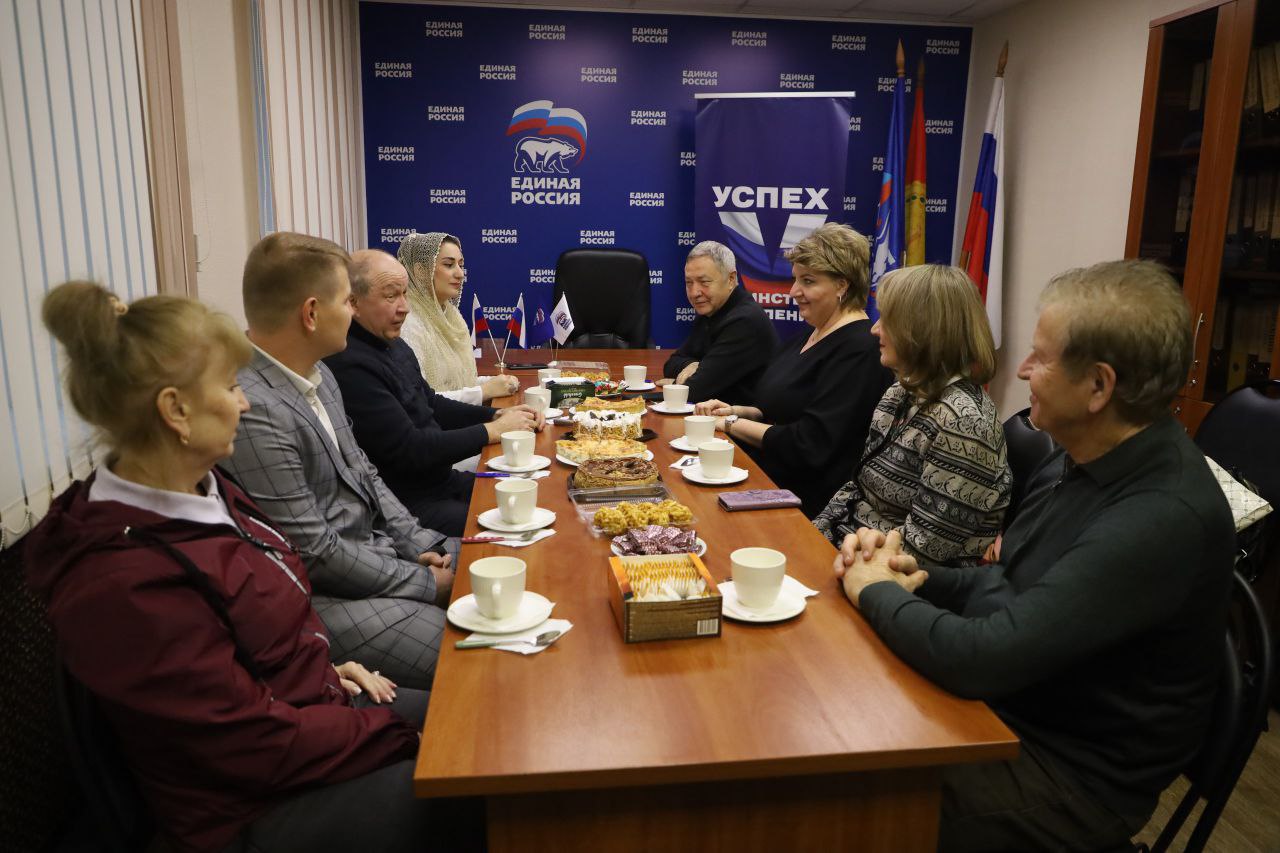 В Общественной приёмной партии «Единая Россия» Г.о. Серпухов представители диаспор рассказали о своей культуре