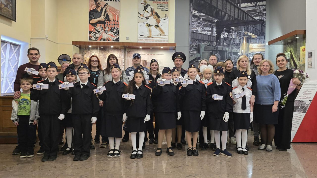 Торжественную присягу приняли первые кадеты Сергиевской школы Торжественную присягу приняли первые кадеты Сергиевской школы