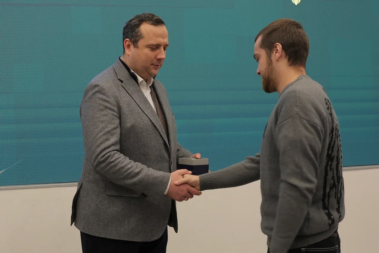 Игорь Трифонов: В молодёжном центре «Космос» прошли торжественные проводы королёвцев, которые отправляются на службу в ряды Вооружённых сил Российской Федерации Игорь Трифонов: В молодёжном центре «Космос» прошли торжественные проводы королёвцев, которые отправляются на службу в ряды Вооружённых сил Российской Федерации