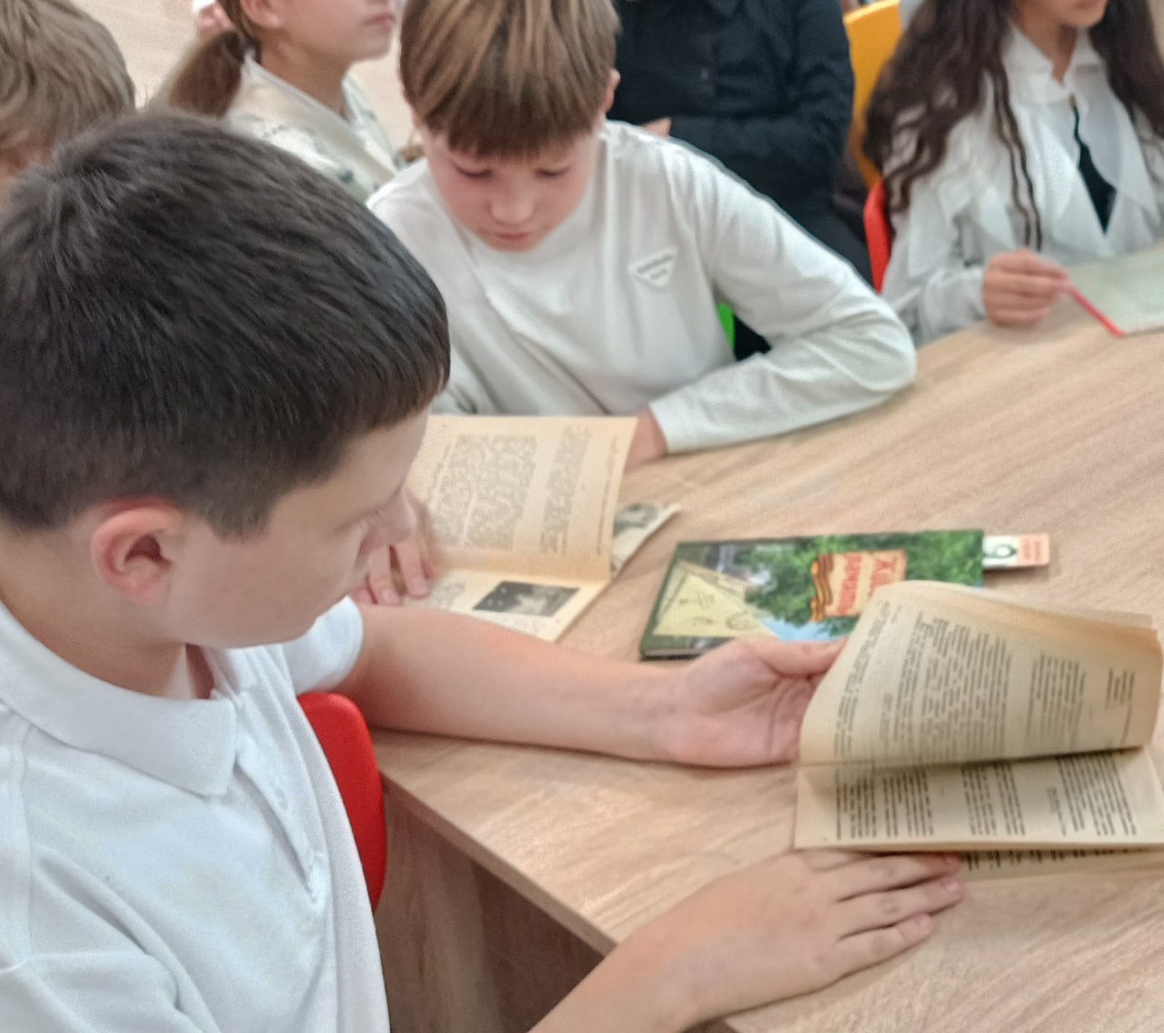 В чеховской школе ребятам рассказали много интересного о родном городе В чеховской школе ребятам рассказали много интересного о родном городе