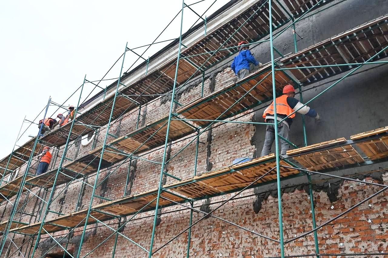 Контроль на федеральном уровне: капитальный ремонт Дворца культуры «Исток» в активной стадии Контроль на федеральном уровне: капитальный ремонт Дворца культуры «Исток» в активной стадии