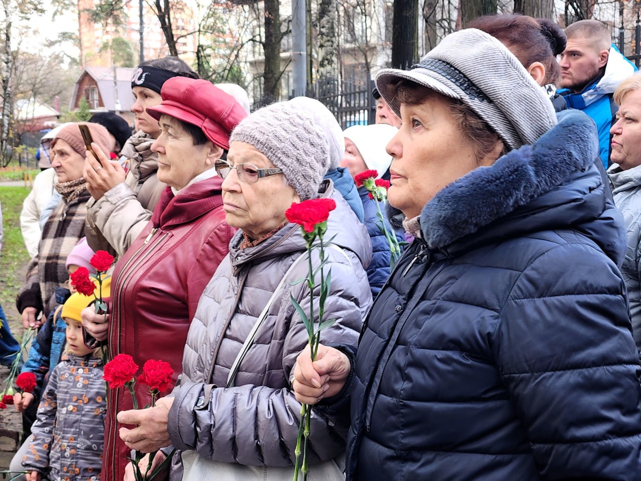 В Мытищах почтили память жертв политических репрессий В Мытищах почтили память жертв политических репрессий