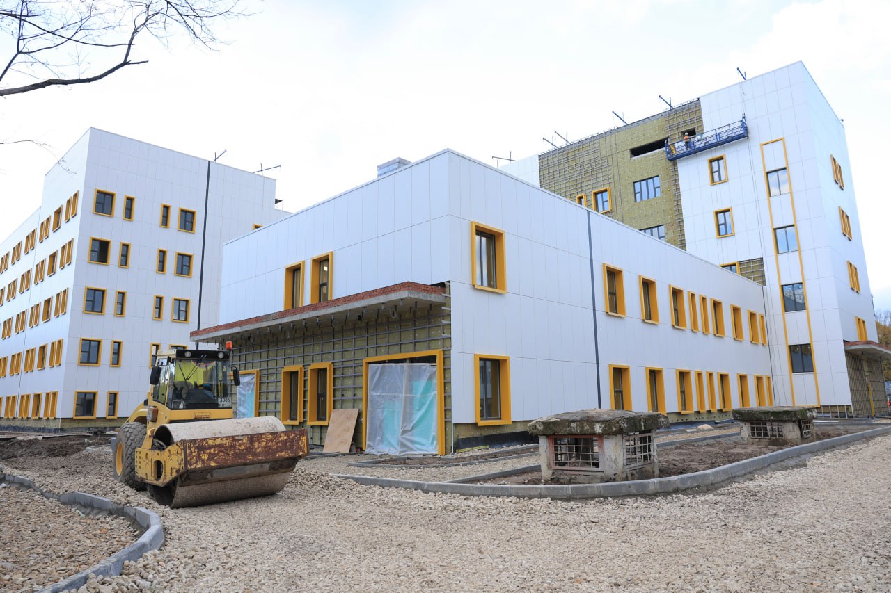 В Подмосковье до конца года построят 13 социальных объектов В Подмосковье до конца года построят 13 социальных объектов