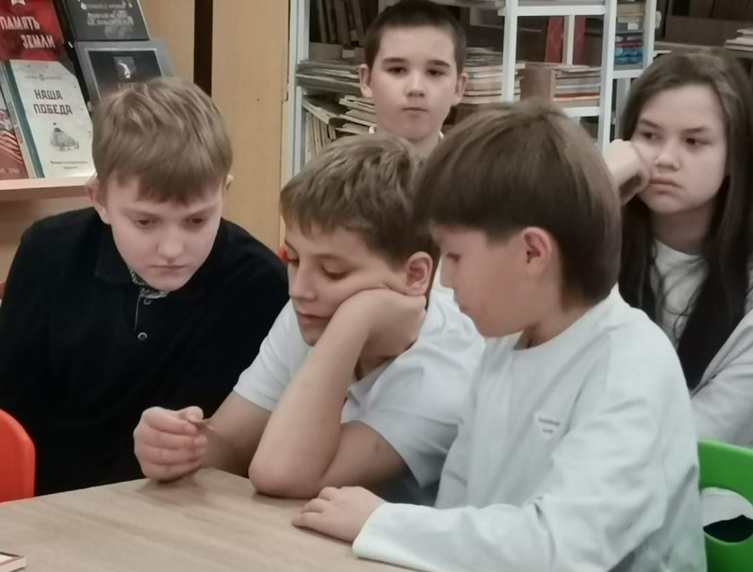 В чеховской школе ребятам рассказали много интересного о родном городе В чеховской школе ребятам рассказали много интересного о родном городе