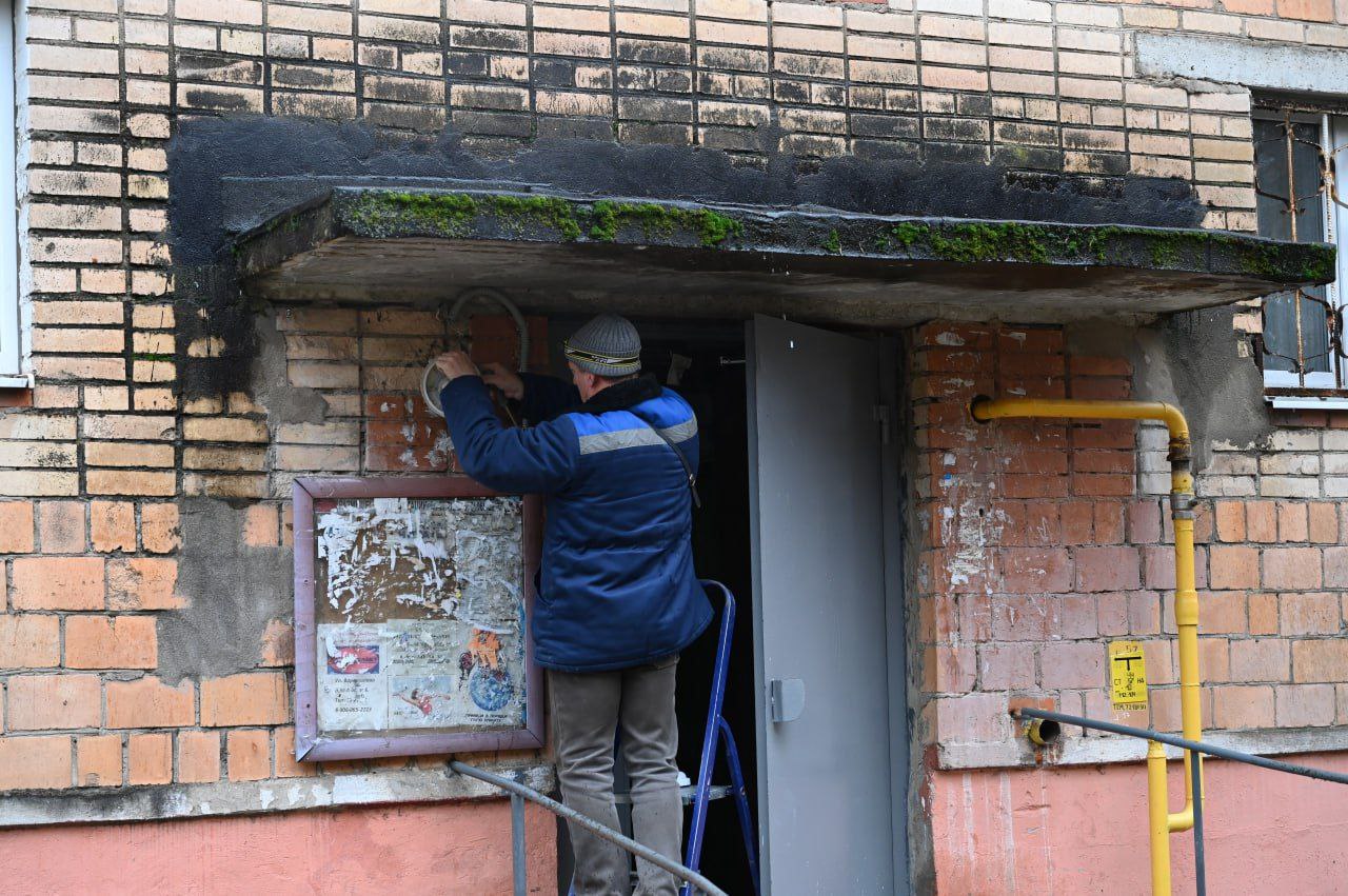 Выехал на ул. Серпуховскую, 26. В августе мы с жителями и управляющей компанией разбирали накопившиеся проблемы этого дома Выехал на ул. Серпуховскую, 26. В августе мы с жителями и управляющей компанией разбирали накопившиеся проблемы этого дома