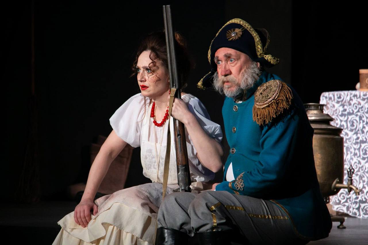 Сегодня я с огромным удовольствием поздравляю весь коллектив Московского областного театра драмы и комедии! Сегодня я с огромным удовольствием поздравляю весь коллектив Московского областного театра драмы и комедии!