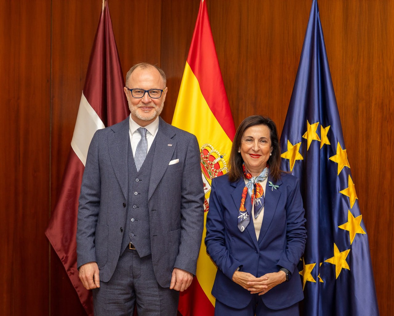 Латвия и Испания договорились сотрудничать в оборонной сфере Латвия и Испания договорились сотрудничать в оборонной сфере