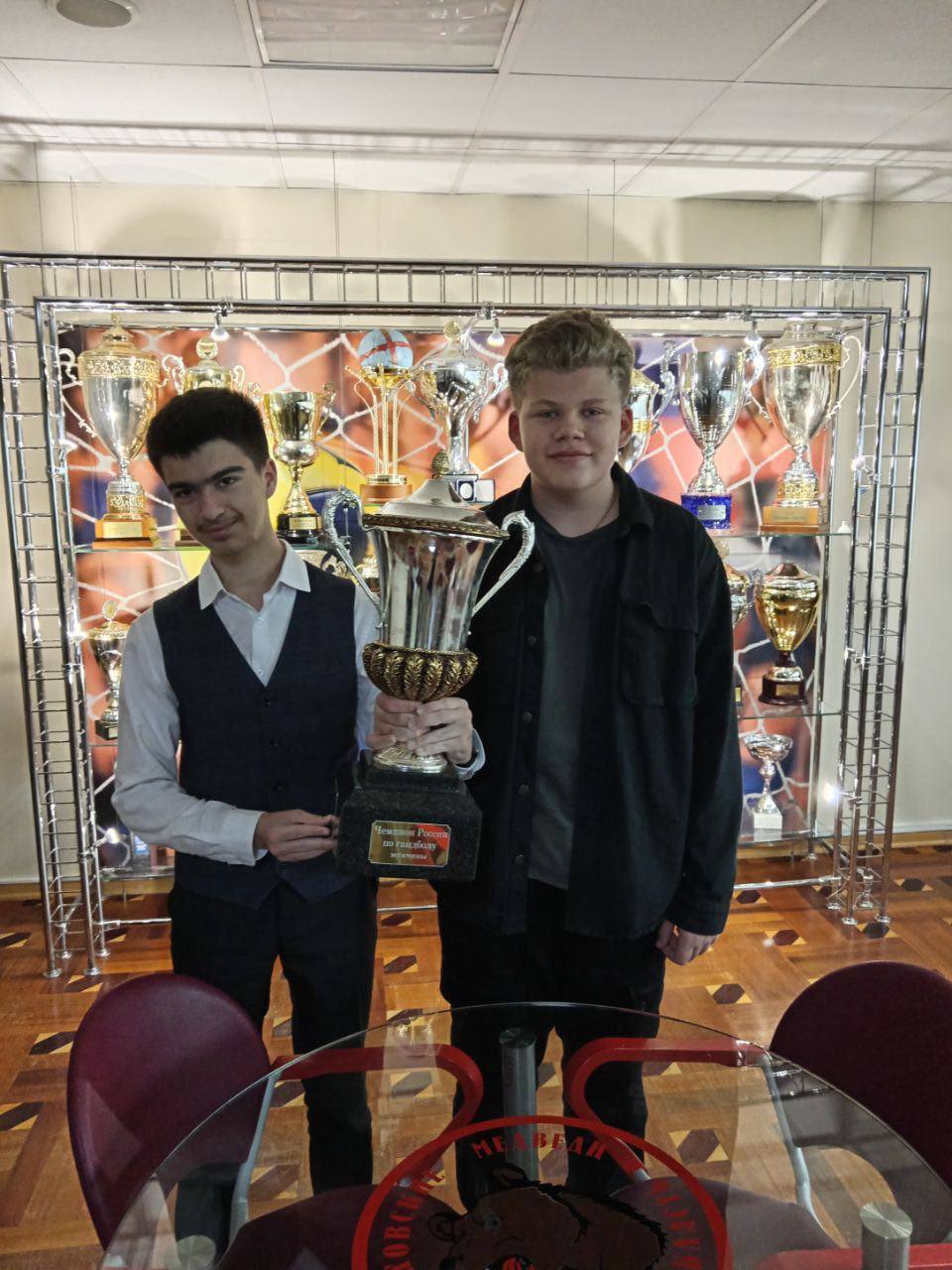 29 октября обучающиеся МБОУ СШ №10 отправились в удивительное путешествие в мир профессионального спорта в рамках проекта «Билет в будущее», посетив Дворец спорта «Олимпийский» им. В.С. Максимова» — настоящую кузницу... 29 октября обучающиеся МБОУ СШ №10 отправились в удивительное путешествие в мир профессионального спорта в рамках проекта «Билет в будущее», посетив Дворец спорта «Олимпийский» им. В.С. Максимова» — настоящую кузницу...