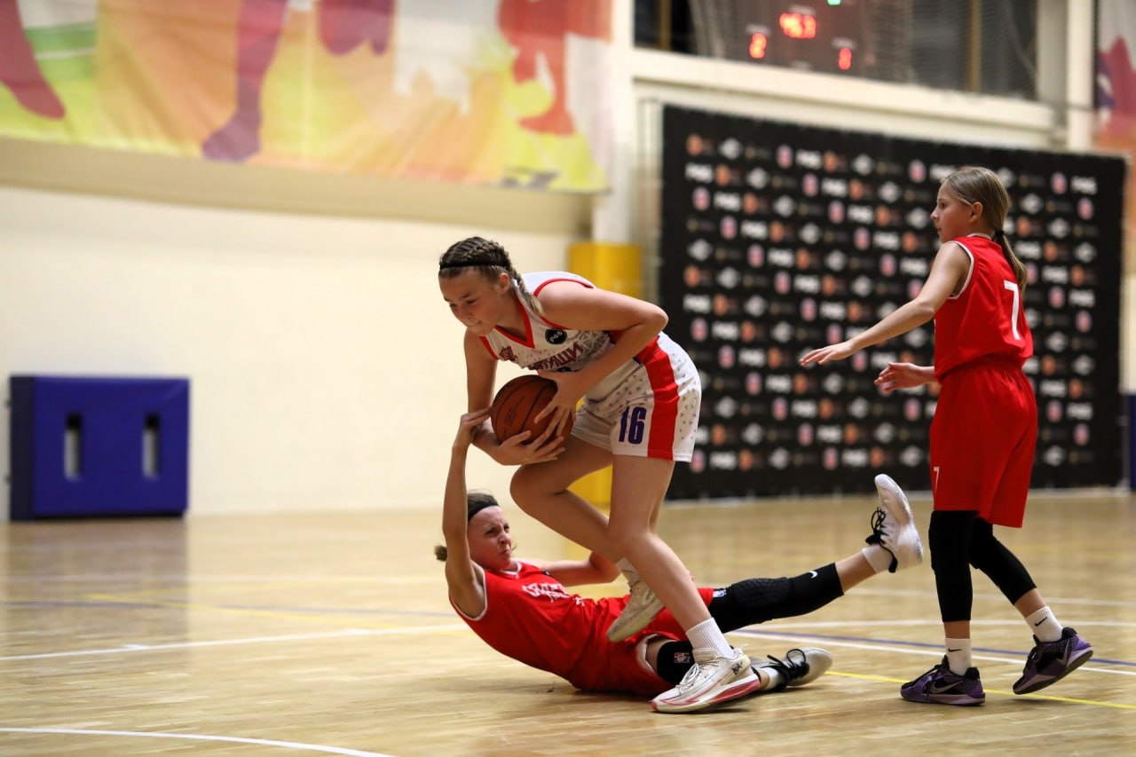 Мытищинские баскетболистки на характере пробились в следующий этап первенства России Мытищинские баскетболистки на характере пробились в следующий этап первенства России