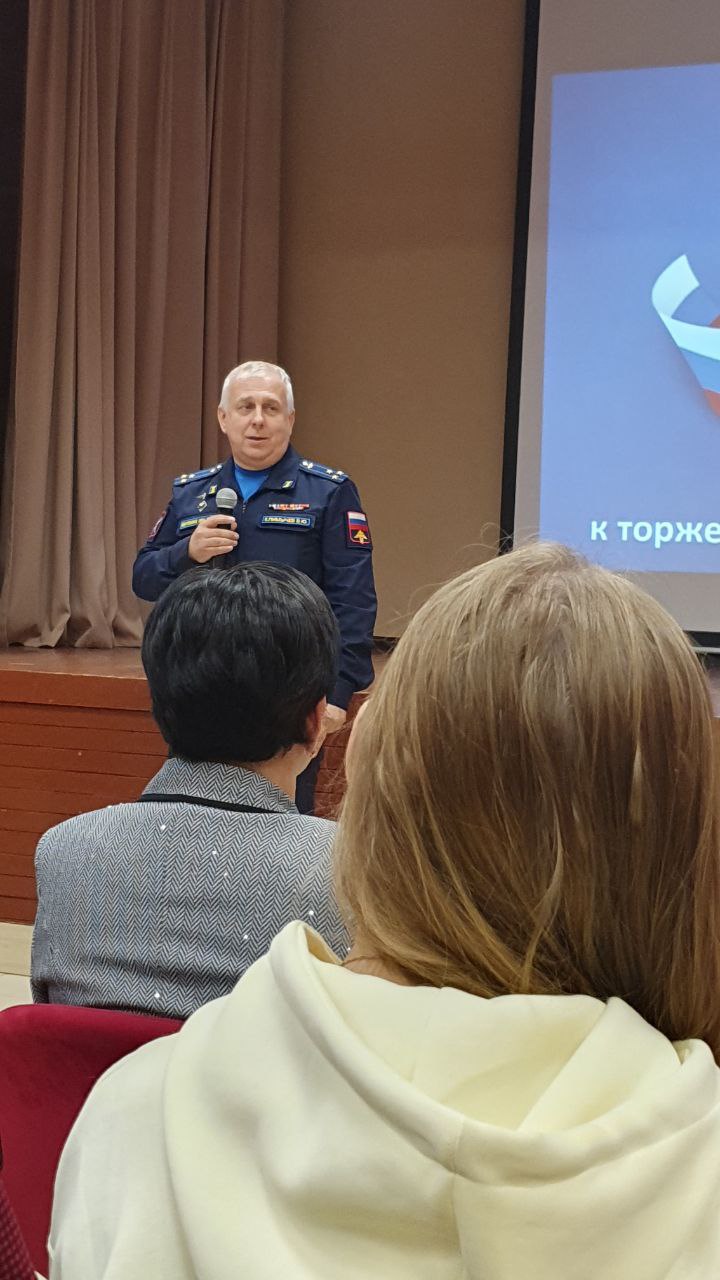 Сегодня в стенах нашей гимназии состоялось важное событие — приведение к торжественному обещанию предкадетов учащихся 5-го кадетского класса! Сегодня в стенах нашей гимназии состоялось важное событие — приведение к торжественному обещанию предкадетов учащихся 5-го кадетского класса!