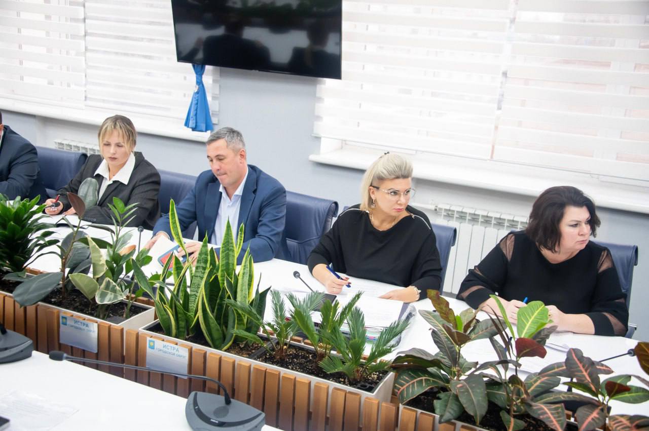 Татьяна Витушева: В территориальный отдел Снегири входит 12 населенных пунктов и 54 СНТ, ДНТ и КП, проживает на территории более 21 тыс Татьяна Витушева: В территориальный отдел Снегири входит 12 населенных пунктов и 54 СНТ, ДНТ и КП, проживает на территории более 21 тыс