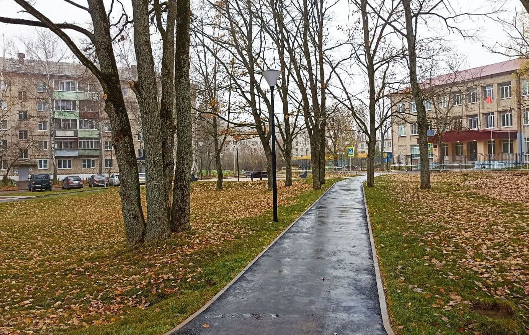 В п. Реммаш завершилось благоустройство сквера на ул. Мира В п. Реммаш завершилось благоустройство сквера на ул. Мира