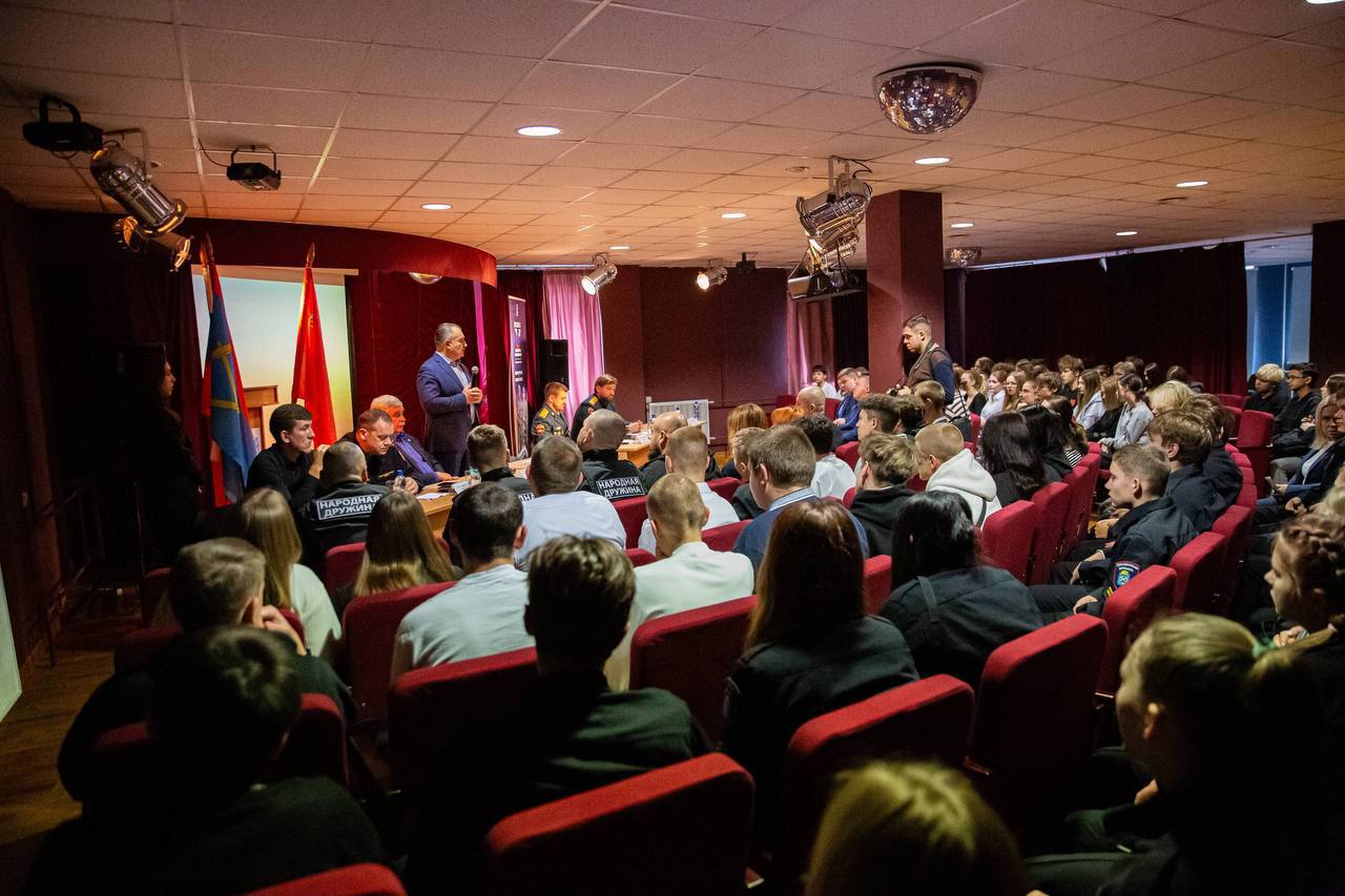 С подольской молодежью обсудили вопросы безопасности и толерантности С подольской молодежью обсудили вопросы безопасности и толерантности