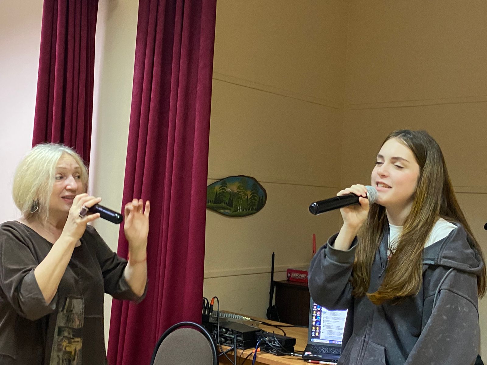 Наши новости. Мастер-класс по вокалу "Петь может каждый" г.о.Чехов Наши новости. Мастер-класс по вокалу "Петь может каждый" г.о.Чехов