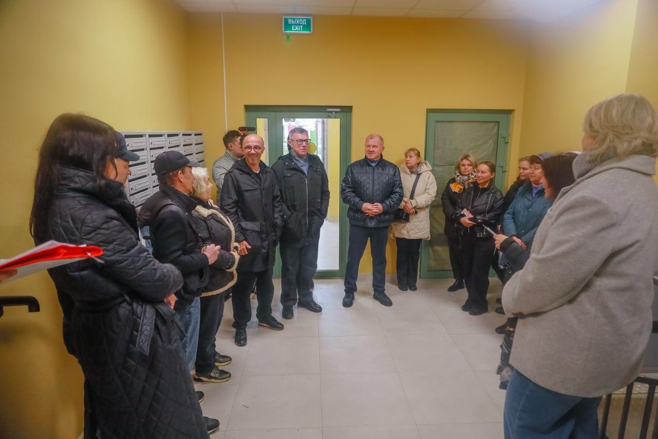 В Сергиево-Посадском округе жители аварийных домов получают ключи от новых квартир В Сергиево-Посадском округе жители аварийных домов получают ключи от новых квартир