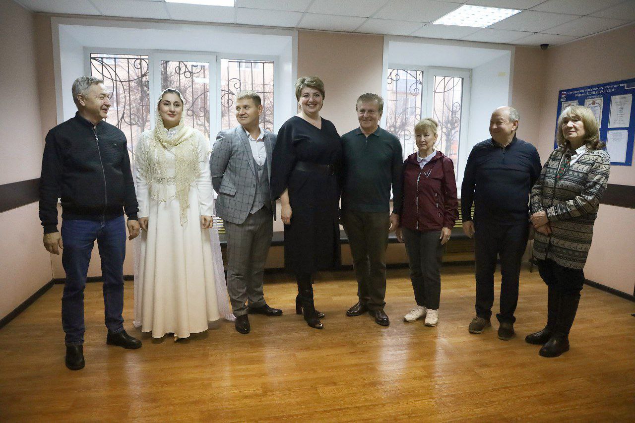 В Общественной приёмной партии «Единая Россия» Г.о. Серпухов представители диаспор рассказали о своей культуре В Общественной приёмной партии «Единая Россия» Г.о. Серпухов представители диаспор рассказали о своей культуре