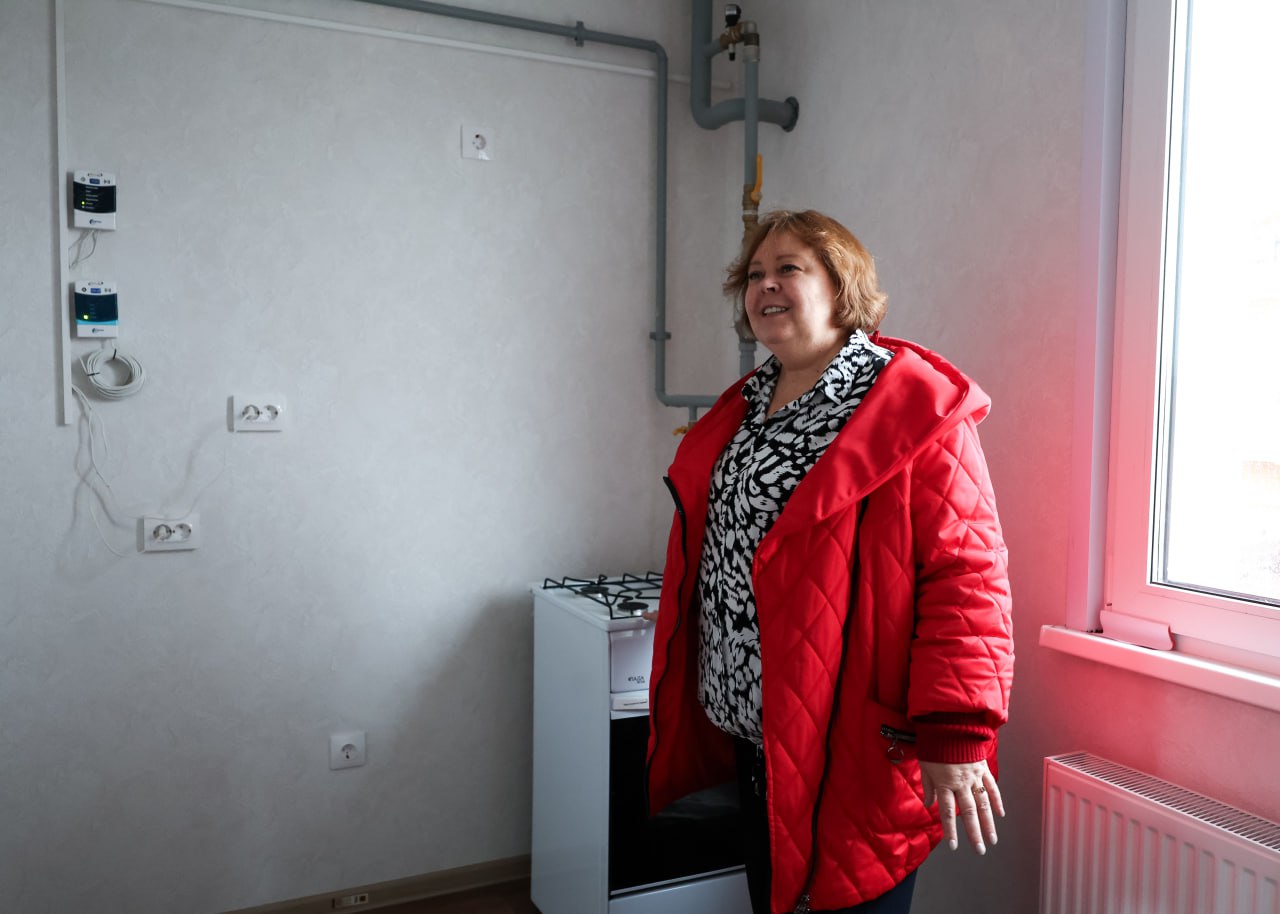 Андрей Воробьев: В Волоколамске встретился с переселенцами из аварийного жилья Андрей Воробьев: В Волоколамске встретился с переселенцами из аварийного жилья